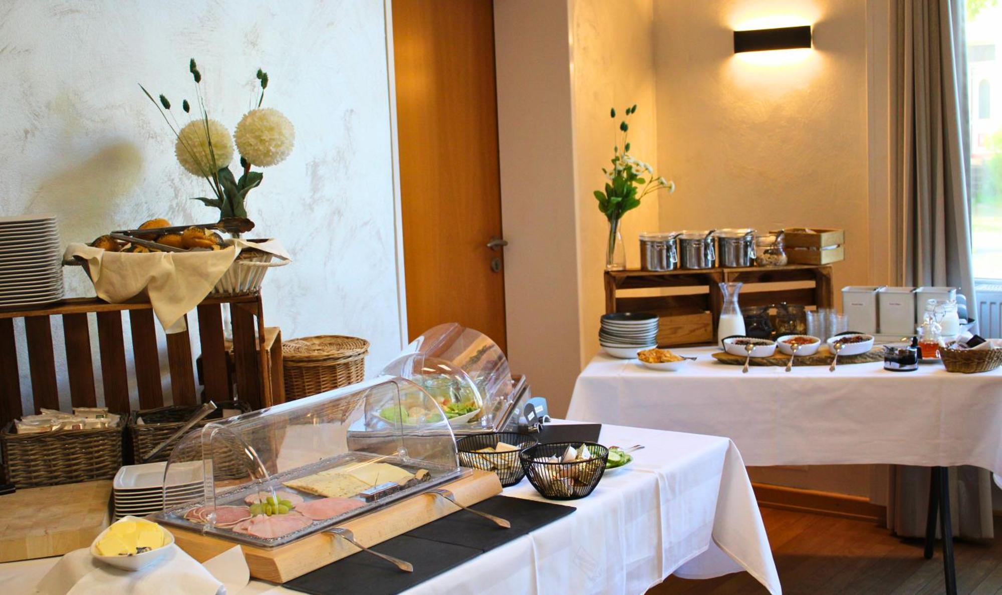 Hotel Adler & Eventlocation Gmbh อิทเซอโฮ ภายนอก รูปภาพ